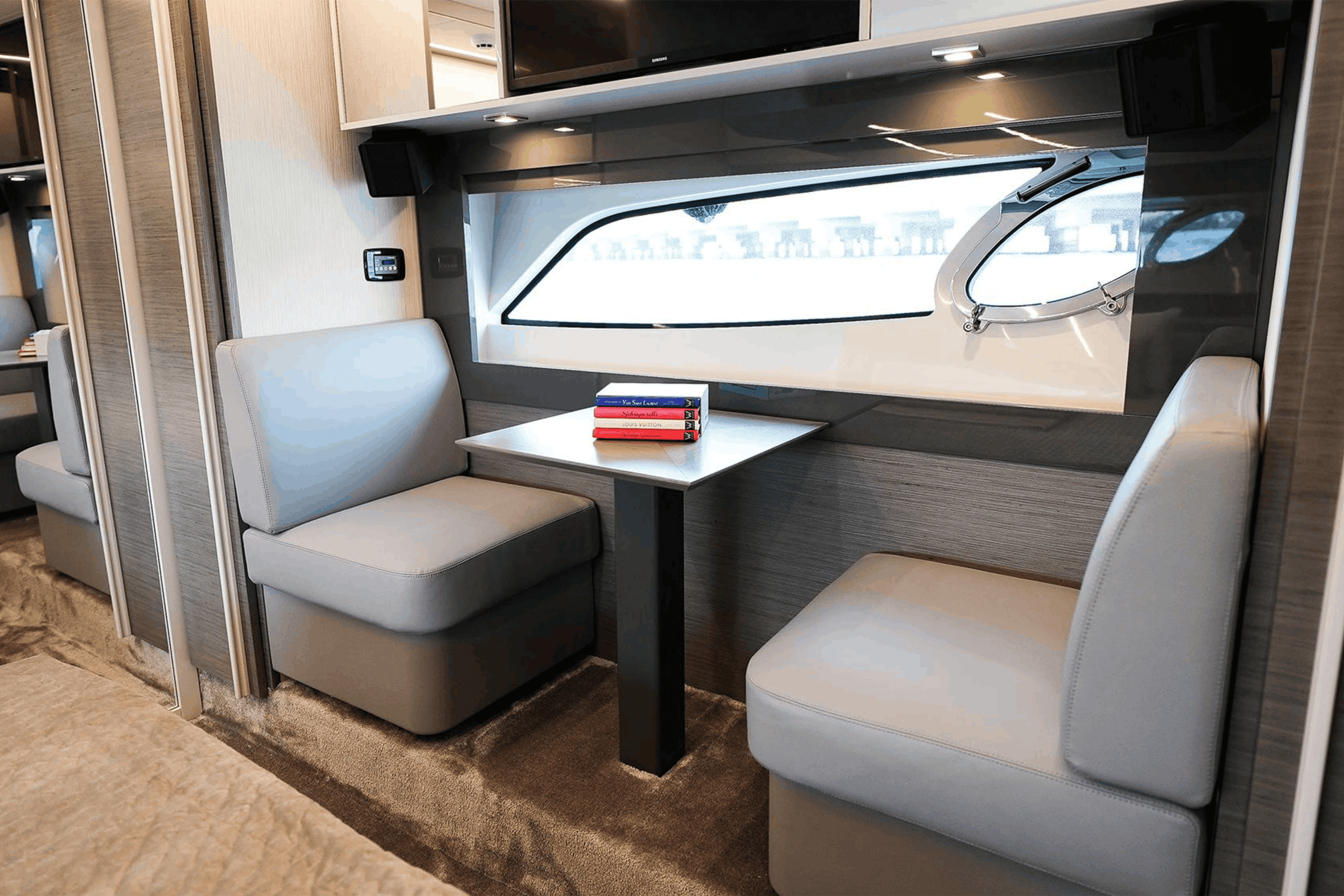 PERSHING 5X gallery view 6
