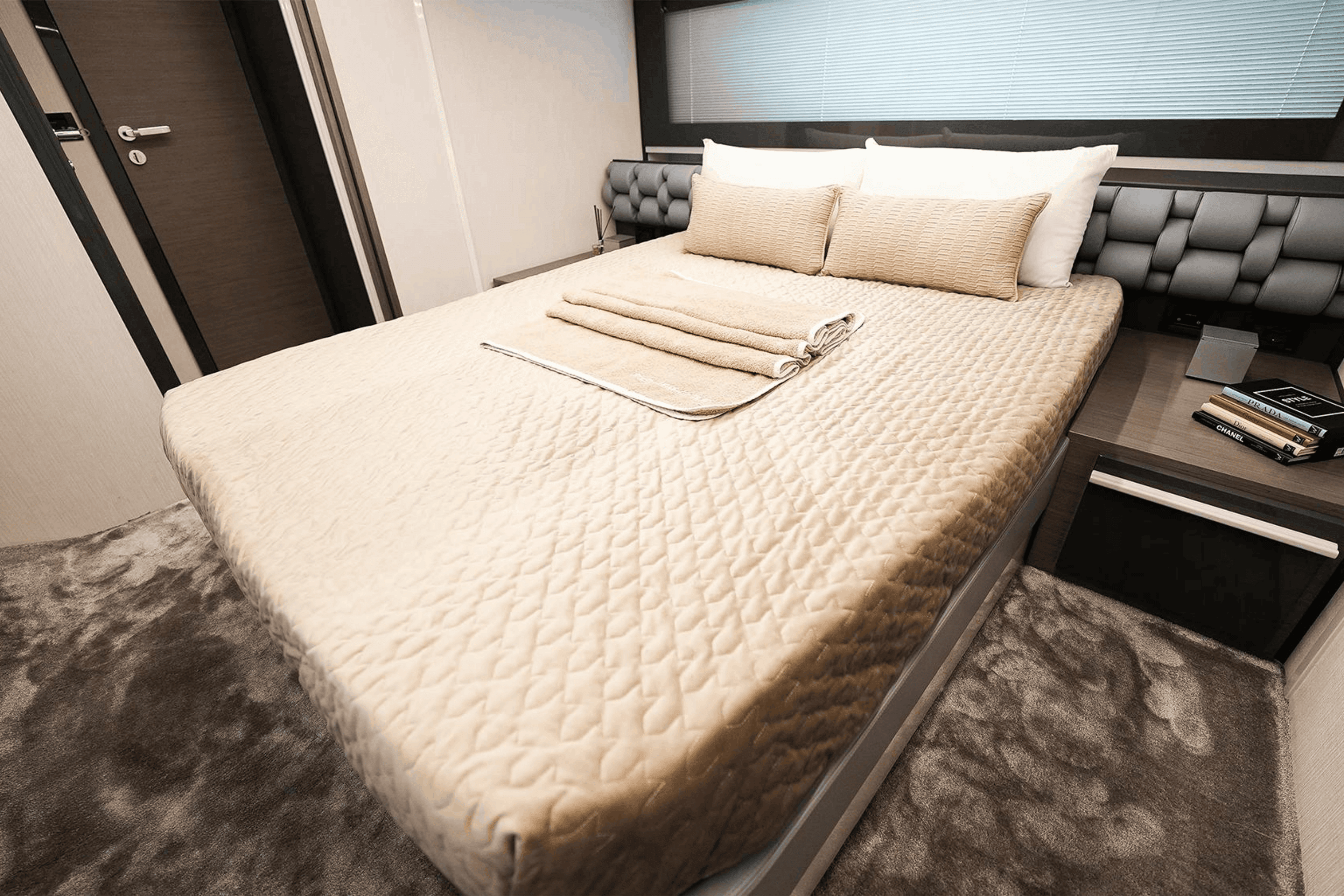 PERSHING 5X gallery view 4