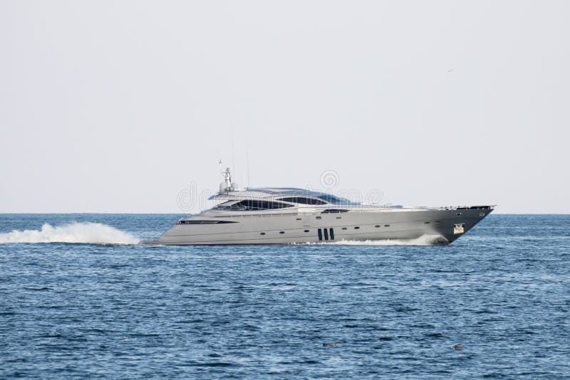Luxury yacht 4 gallery view